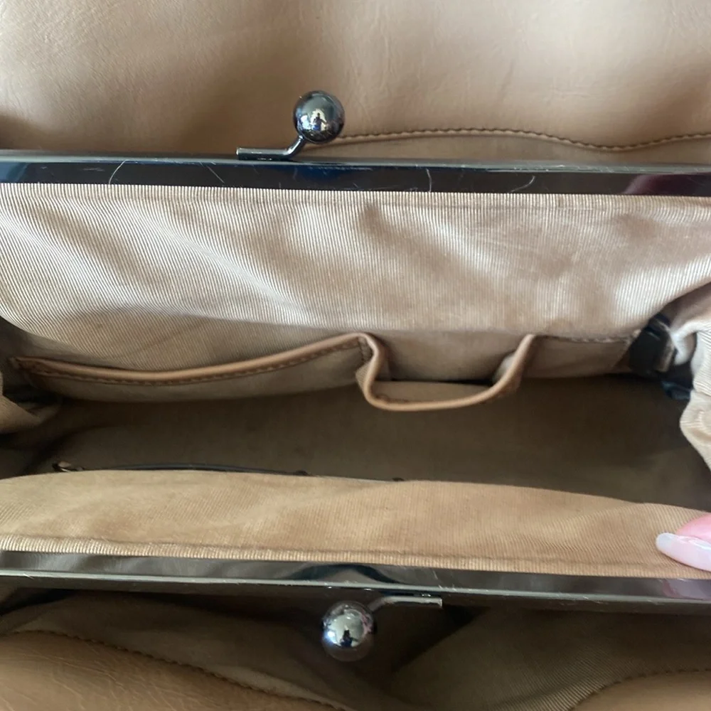 Badgley Mischka beige leather handbag - Picture 9 of 10